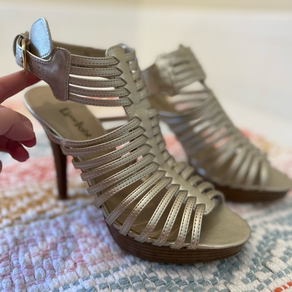 LimeLight Women’s Golden Metallic Heels size 6.5 - Picture 2 of 14